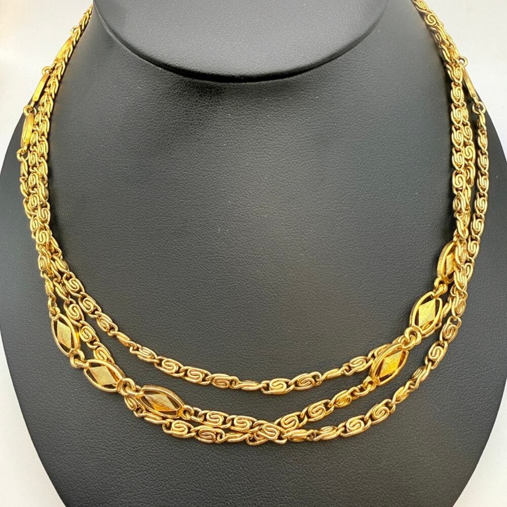 Vintage Signed Monet Gold Tone Chain Diamond Textured Station Flapper Opera 54" - Picture 3 of 8